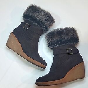 LEXI & ABBIE Faux Fur Trim Wedge Suede Boots Buckle Warm Comfortable